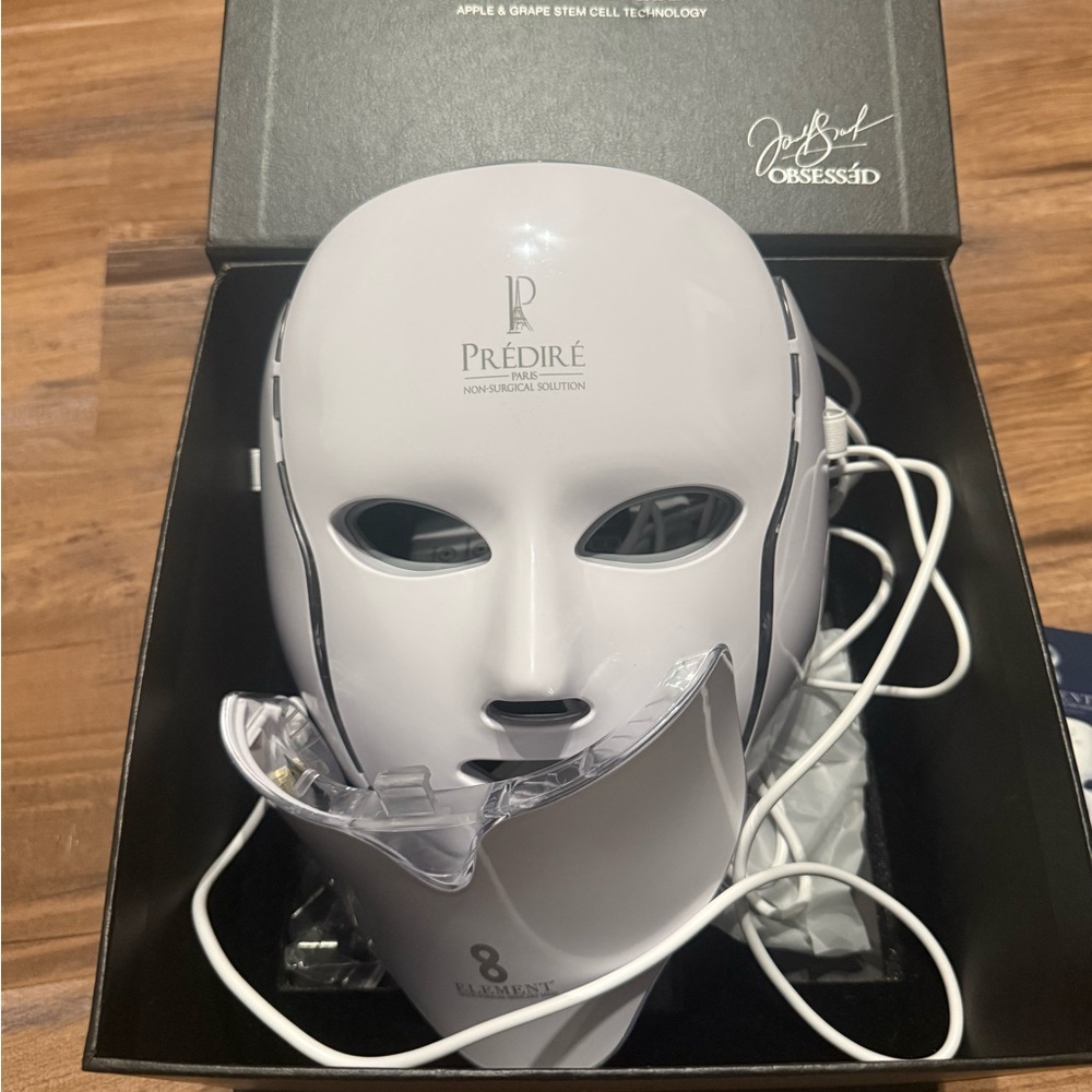 LED Therapy Mask - White ELEMENT